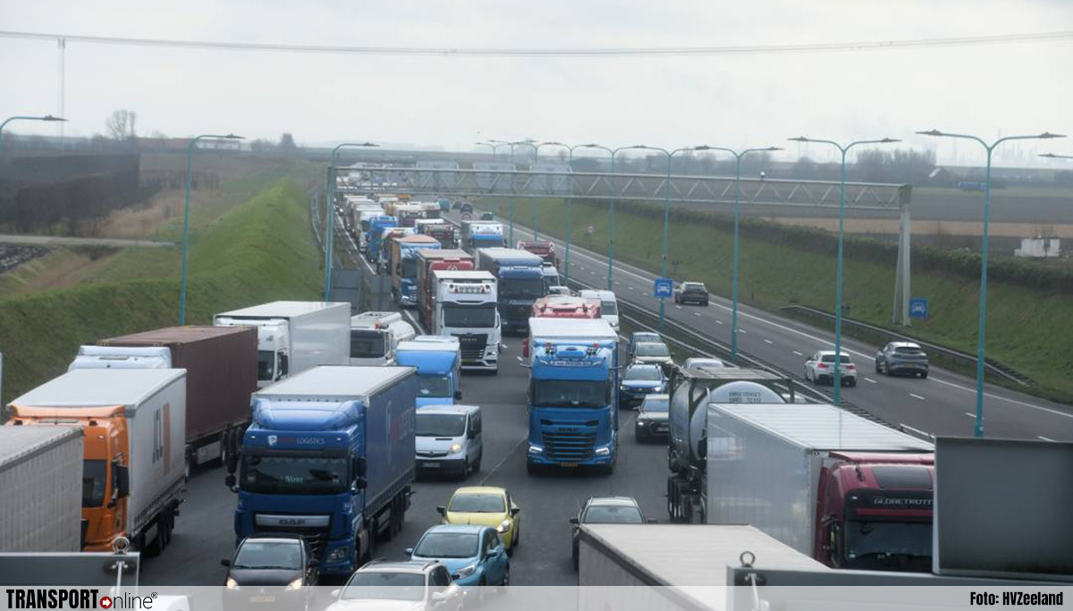 Recordaantal vrachtwagens in Westerscheldetunnel door blokkades [+foto]