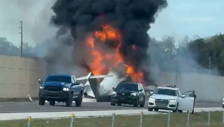 Doden bij crash met zakenjet op Amerikaanse snelweg [+video]