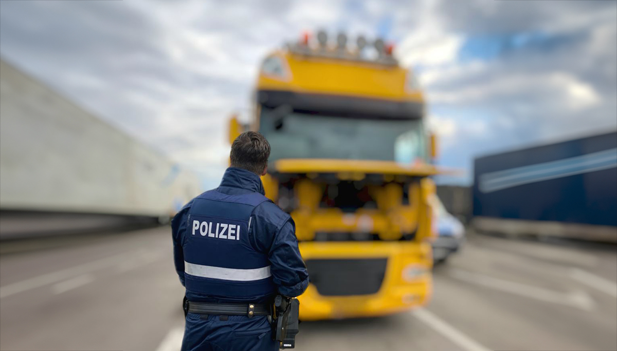 Transportbedrijf negeert stelselmatig rijverbod op zondag in Duitsland