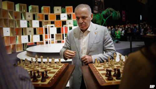 Rusland zet activist en topschaker Kasparov op terreurlijst