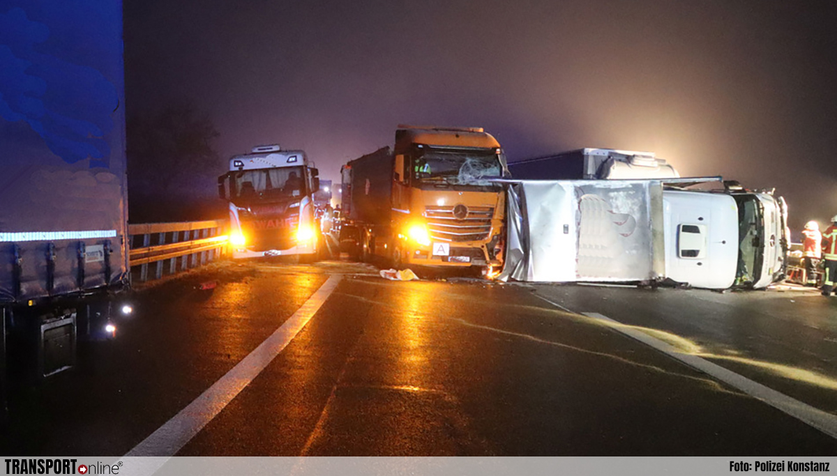 Ongeval met in totaal vijf vrachtwagens op Duitse A81 door gladheid