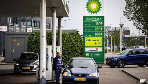 Nederlanders tanken volgens cijfers RTL Z steeds meer benzine