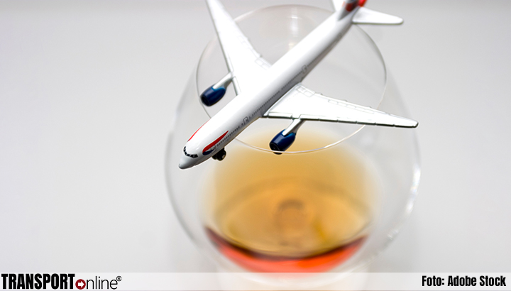 Stewardess krijgt boete van 425 euro bij  alcoholcontrole op Schiphol