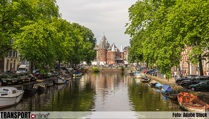 Gebied Nieuwmarkt Amsterdam tijdelijk op slot voor vrachtwagens, vervoer over water