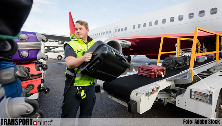 Last onder dwangsom voor zes bagage-afhandelaren op Schiphol