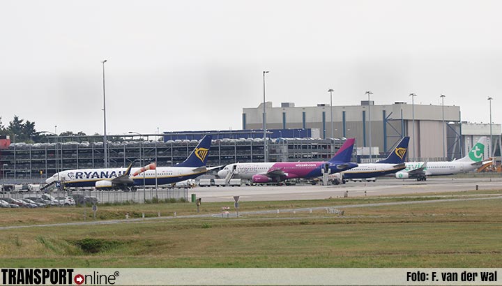 Deel reizigers Eindhoven Airport miste vlucht door drukte