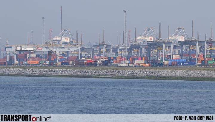 Wegtransporteurs zijn wachttijden Rotterdamse haven zat