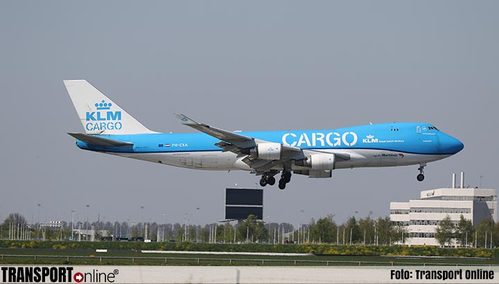 Meer passagiers maar weer veel minder vracht voor KLM