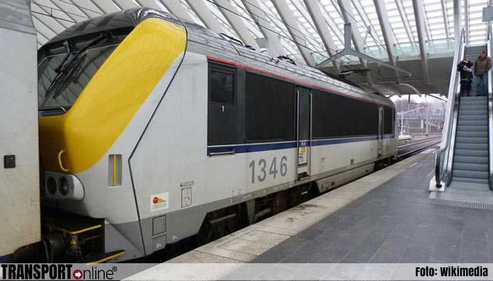 Trein op weg naar Amsterdam urenlang gestrand bij Antwerpen
