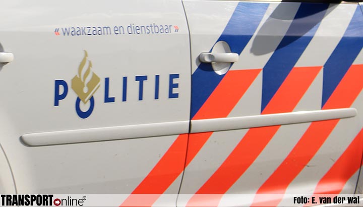 Agent gewond geraakt bij rellen in Venlo door steen door de ruit