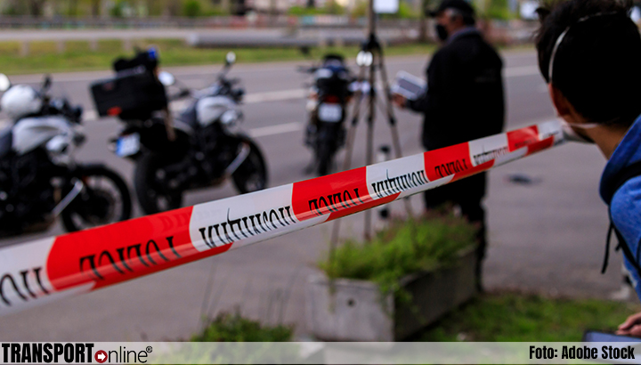 Bus met migranten ramt politieauto Bulgarije, twee agenten dood [+foto's]