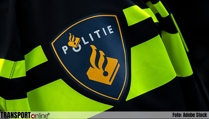 16-jarige jongen met automatisch vuurwapen aangehouden bij bedreigde woning in Rotterdam