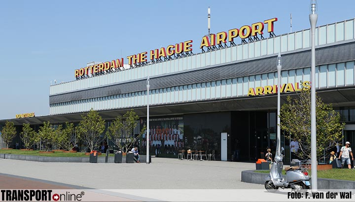 Luchthaven Rotterdam: niks te zien bij aankomst Feyenoord