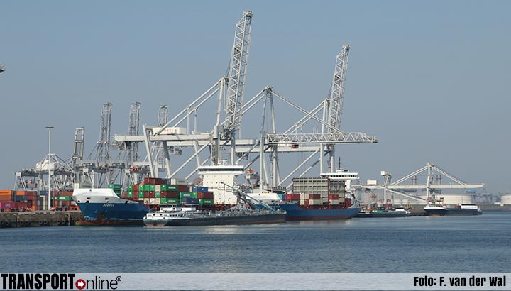 Goederenoverslag Rotterdamse Haven met negen procent gedaald