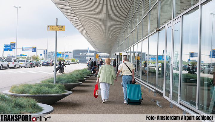 Gemiddeld 66.000 vertrekkende reizigers per dag verwacht in meivakantie op Schiphol