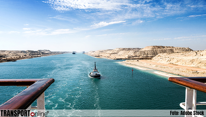 Bulkcarrier Glory weer vlotgetrokken in Suezkanaal