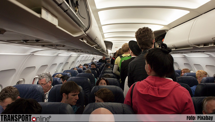 Eis: geldboetes voor agressie in vliegtuig