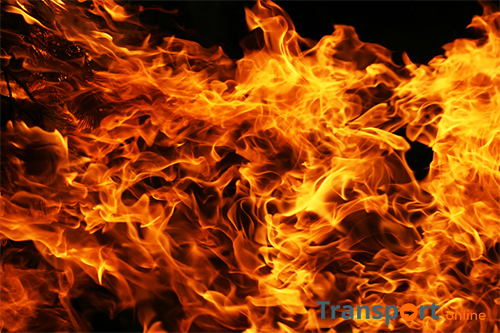 Brand verwoest bedrijfspand in Den Haag