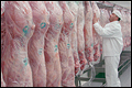 Vleesbedrijf verdacht van gesjoemel met uitkeringen