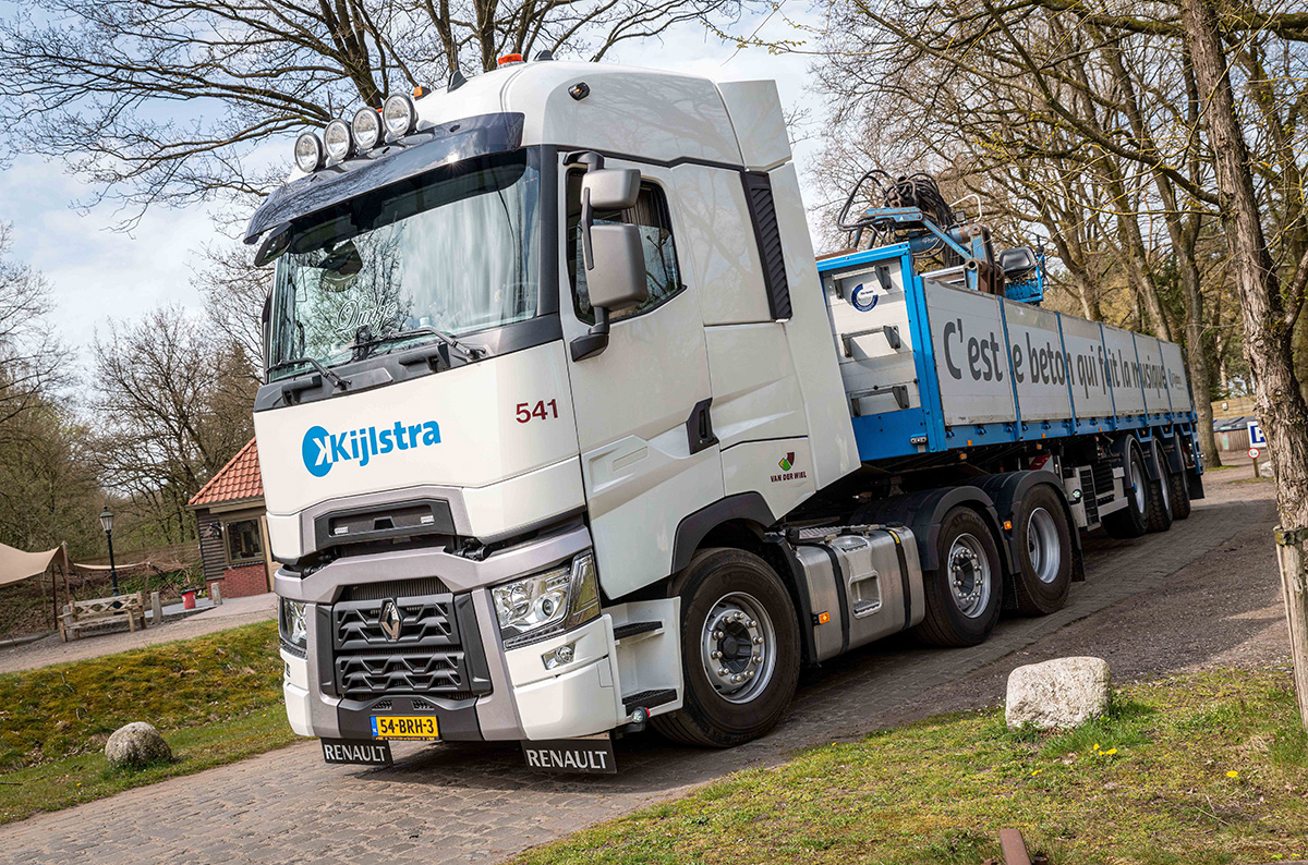 Transport Online - Twee Renault Trucks T High-trekkers voor van der Wiel  Transport